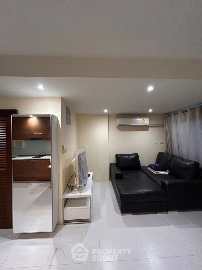 picture 1-BR Condo at Saranjai Mansion Condominium near BTS Nana (ID 1999738) - 1/6