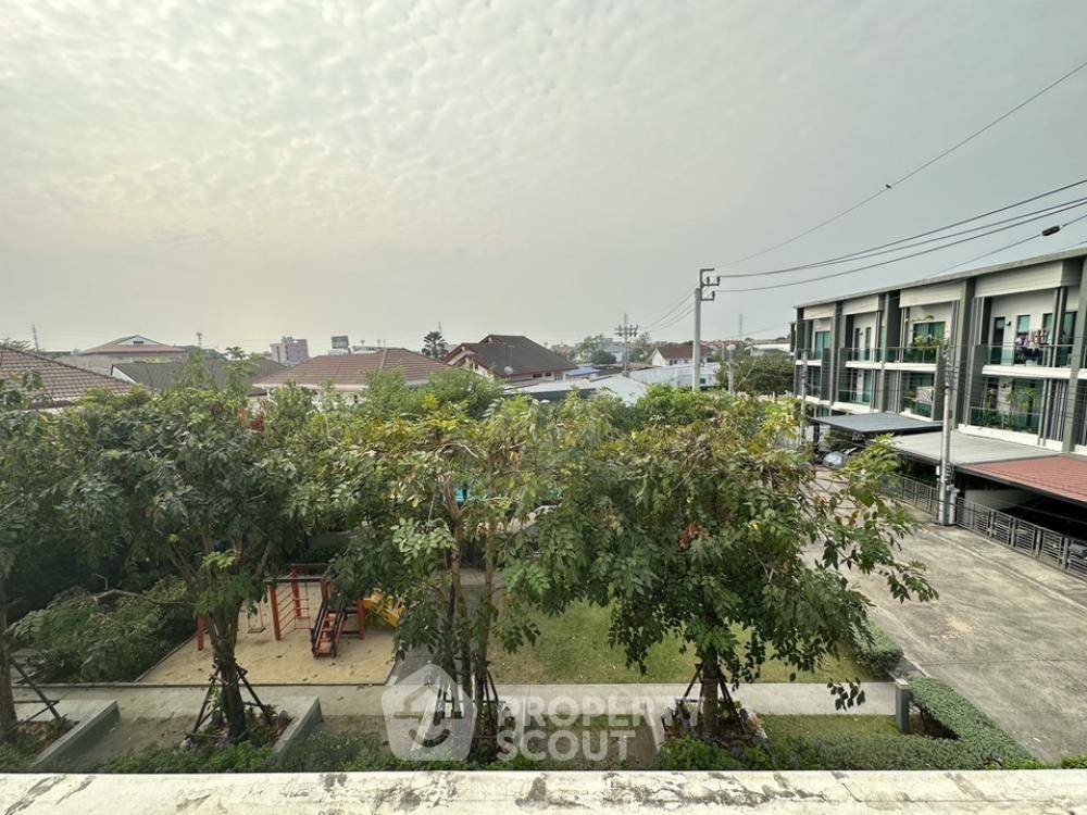 picture 3-BR Townhouse in Taling Chan (ID 1706061) - 6/71