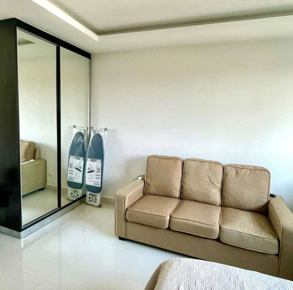 picture 1 Bedroom Condominium @ Club Royal - 5/11