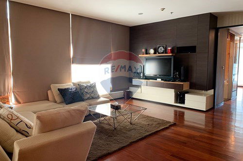 รูป [920071088-27] "Luxurious Bangkok Condo: Renovated & Ready to Rent" - รูปที่ 2/8