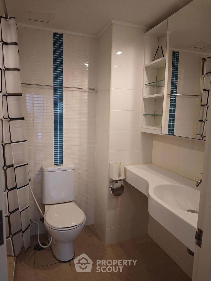 picture 1-BR Condo at Lumpini Place Rama 9–Ratchada near MRT Phra Ram 9 (ID 1739354) - 10/16