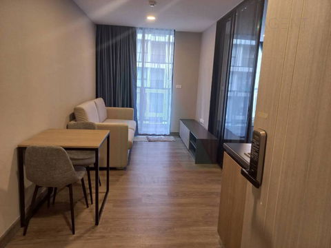 For rent, Flexi Sathorn Charoennakorn, 1 bedroom, 5th floor, Building B, near BTS Krung Thon Buri.