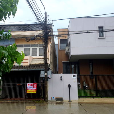 Townhouses for sale Bangkok : Sales Town house 21 sq.wa. 2 bedrooms 2 bathrooms