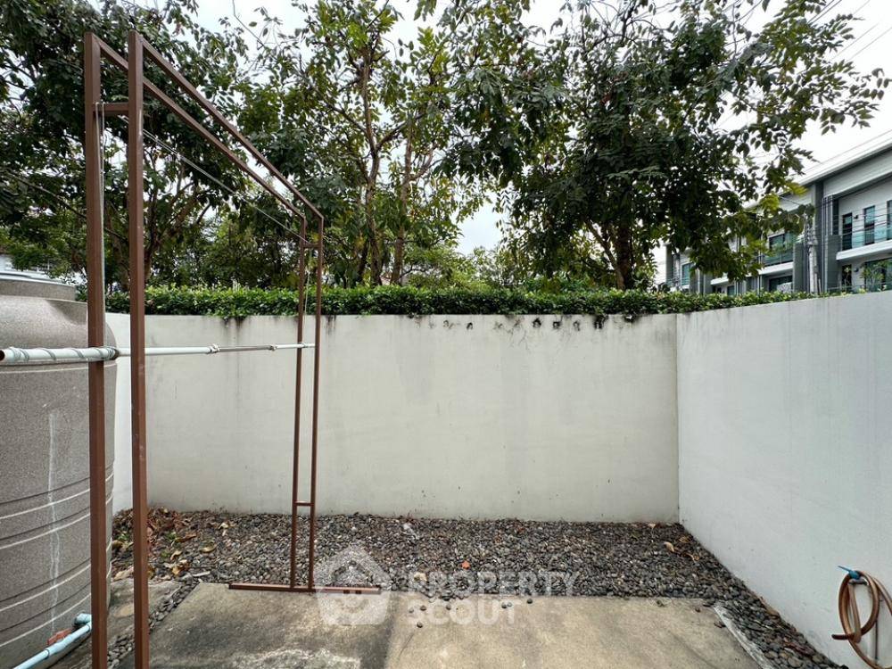 picture 3-BR Townhouse in Taling Chan (ID 1706061) - 39/71