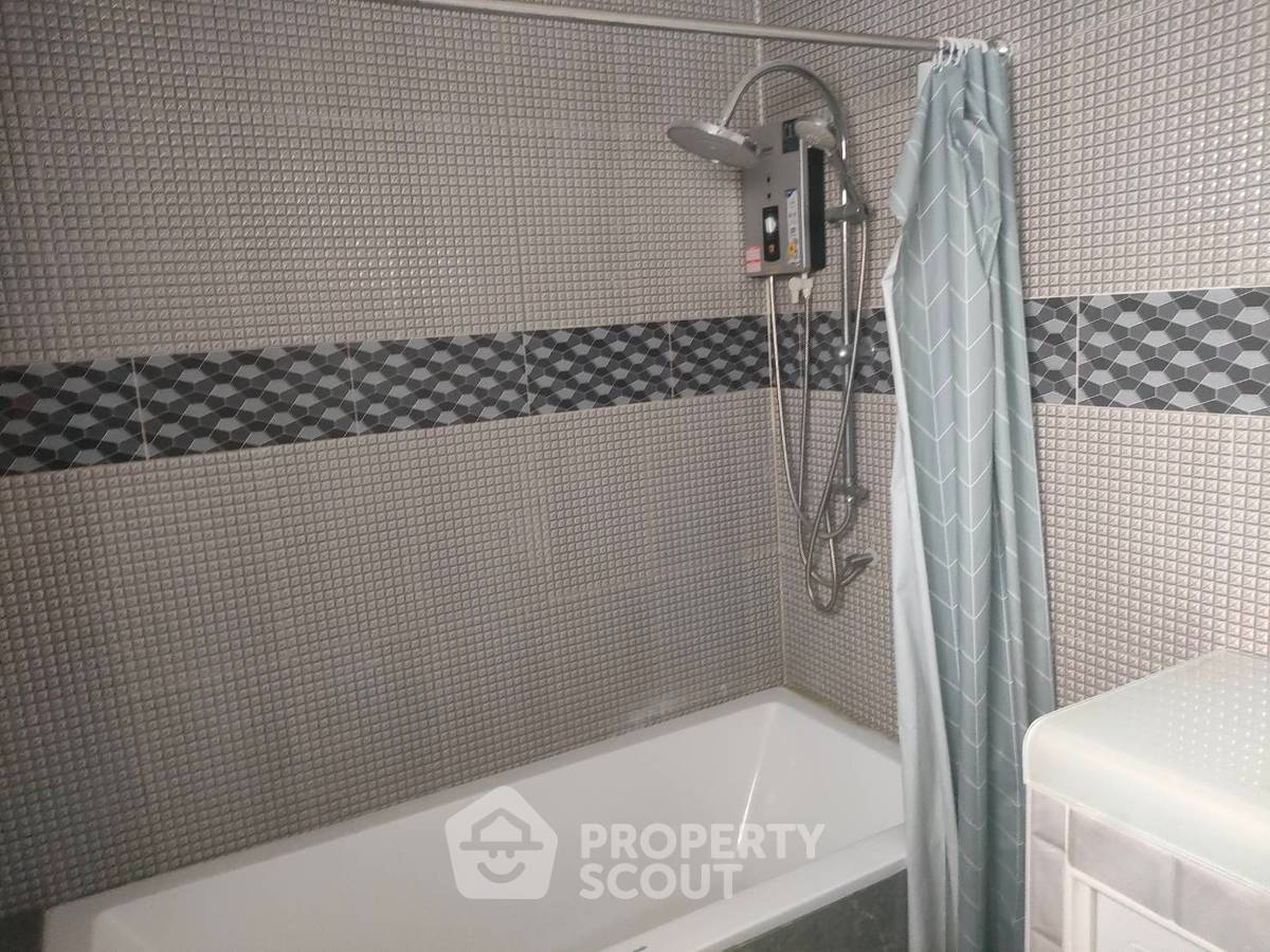 รูป บ้าน 3-ห้องนอน ใกล้ เมืองพัทยา (ID 1511599) - รูปที่ 23/28