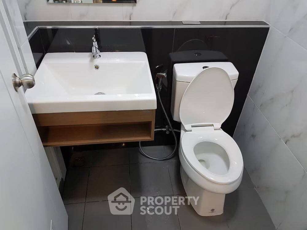 รูป คอนโด 1-ห้องนอน ที่ เอสตาเบ พหลโยธิน 18 ใกล้ MRT สวนจตุจักร (ID 383848) - รูปที่ 2/7