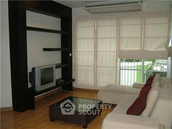 picture 3-BR Condo at Citi Smart Sukhumvit 18 near BTS Asok (ID 509956) - 2/7