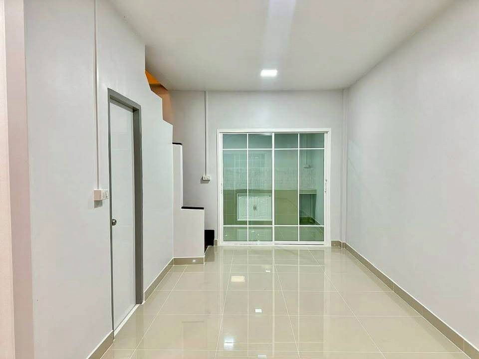 รูป บ้านสวย  ถนนเมน  ค้าขายได้   #หมู่บ้านร่มเงาไม้ บางบัวทอง ถนนวัดลาดปลาดุก  ใกล้เซ็นทรัล เวสเกต - รูปที่ 6/18