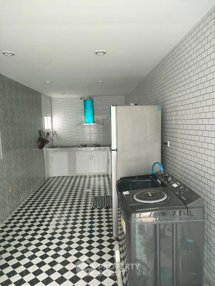 รูป บ้าน 3-ห้องนอน ใกล้ เมืองพัทยา (ID 1511599) - รูปที่ 7/28