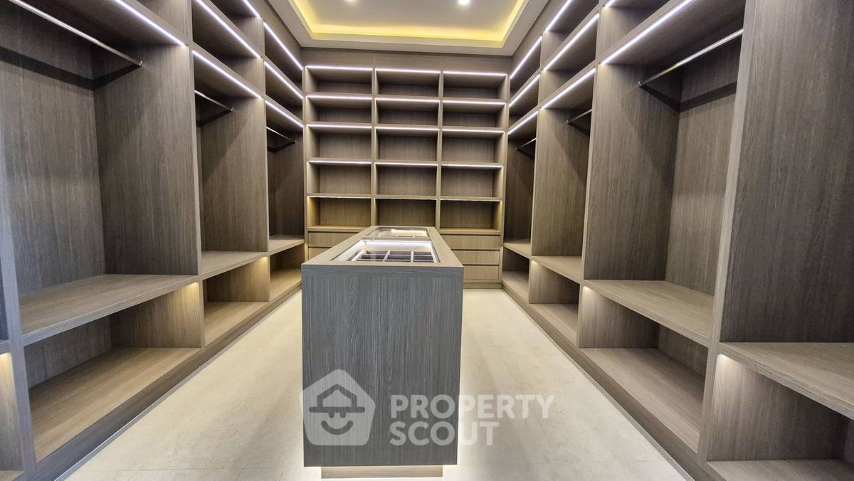 รูป วิลล่า 6-ห้องนอน ที่ โซโนรา เรสซิเดนส์ ชากนอก ใกล้ เมืองพัทยา (ID 2140240) - รูปที่ 18/22