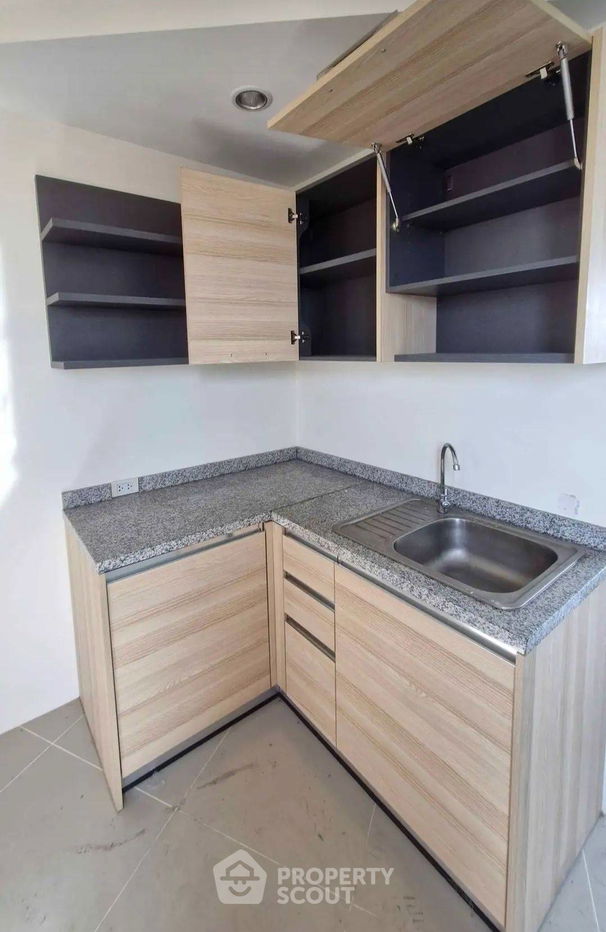 picture 2-BR Condo at Assakarn Place Srinakarin near ARL Hua Mak (ID 2015192) - 3/4
