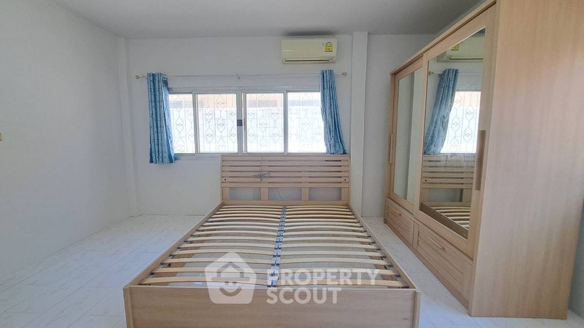 picture 3-BR House close to Hua Hin City (ID 2233911) - 6/23