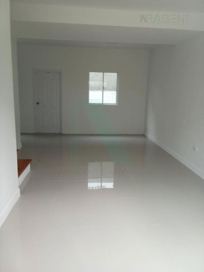 picture 🎉 For Sell Town house LIO BLISS LADKRABANG-CHALONGKRUNG 2-story 4 bedroom 2 bathroom - 3/8