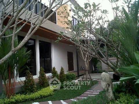 picture 4-BR House near MRT Yaek Tiwanon (ID 2094587) - 1/13