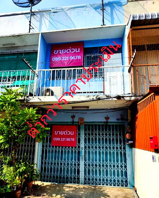 อาคารพาณิชย์ สีลม สาธร : ขายถูก ต่ำกว่าราคาประเมิน  อาคารพาณิชย์  2 ชั้น  ซ.จันทร์ 45 แยก 3
