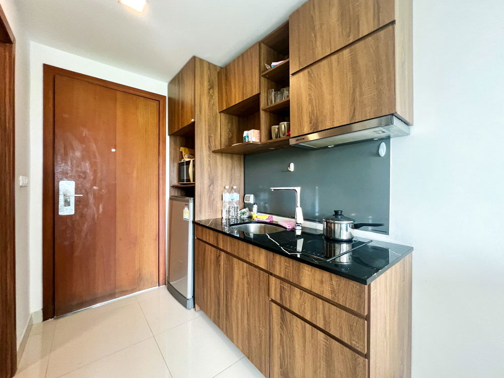 picture Studio Condominium @ Club Royal - 9/16