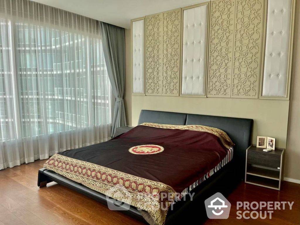 picture 3-BR Condo at Menam Residences in Wat Phraya Krai (ID 510965) - 7/9