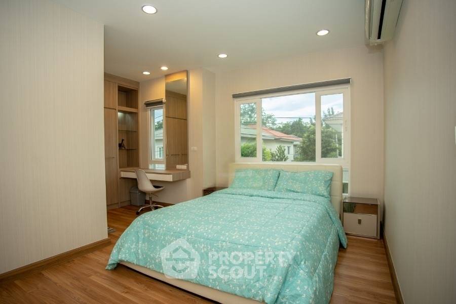 picture 3-BR House in Surasak (ID 2231377) - 18/29