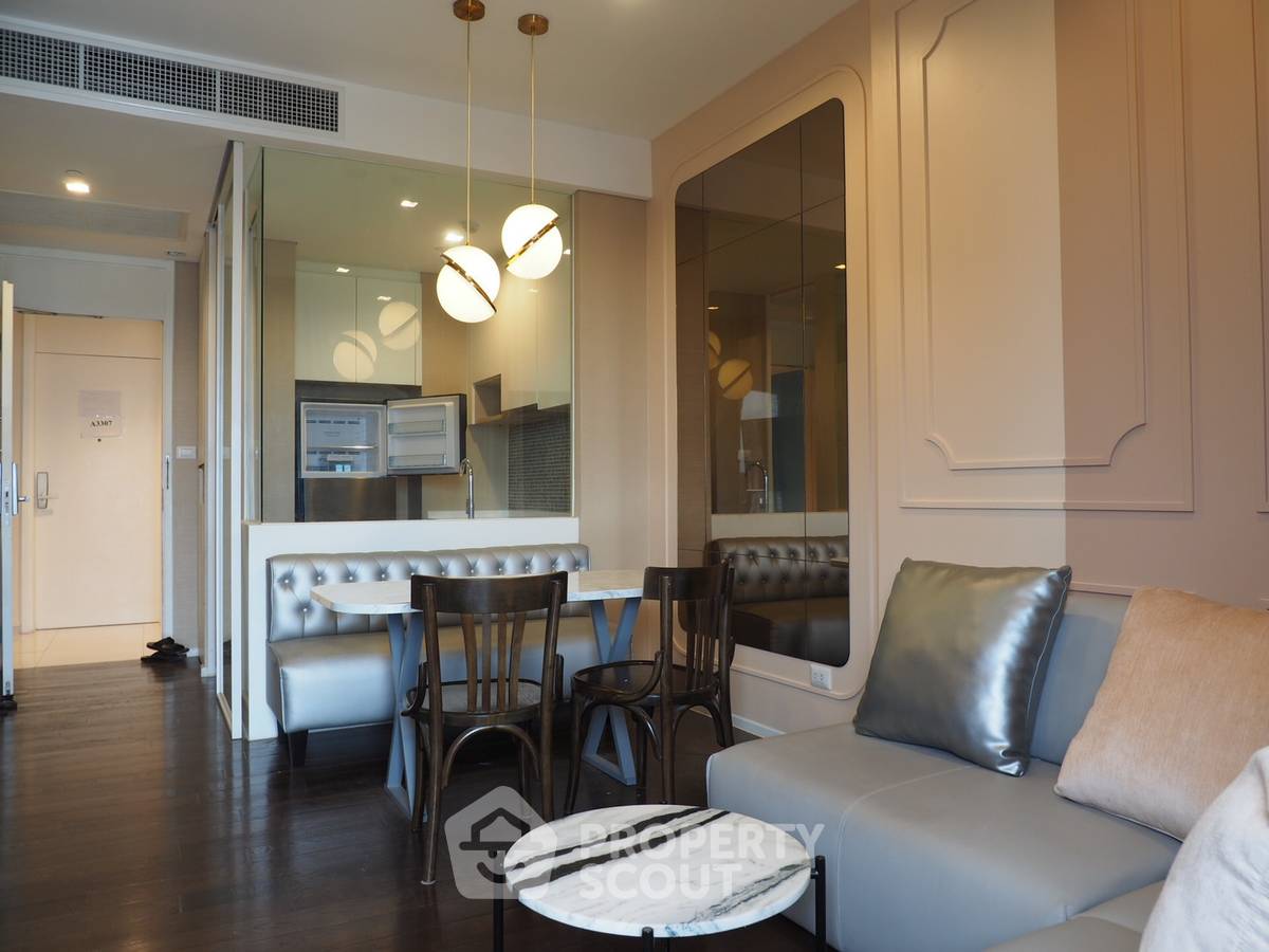 picture 2-BR Condo at The Saint Residences near MRT Phahon Yothin (ID 362999) - 1/10