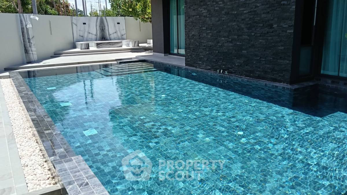 picture 5-BR Villa close to Pattaya (ID 2182145) - 9/40