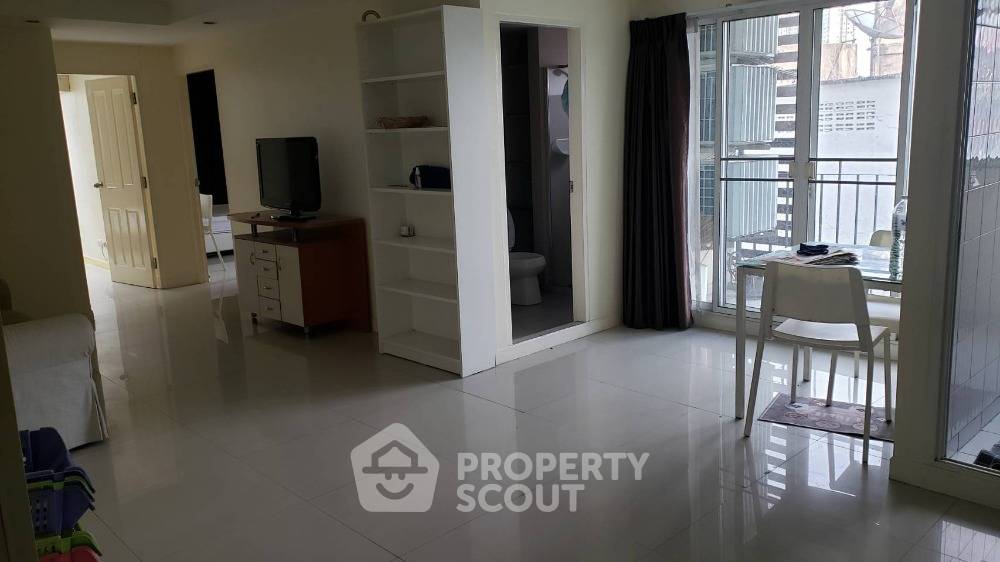 picture 2-BR Condo at Zenith Place @ Sukhumvit Condominium near BTS Phra Khanong (ID 1929330) - 1/3