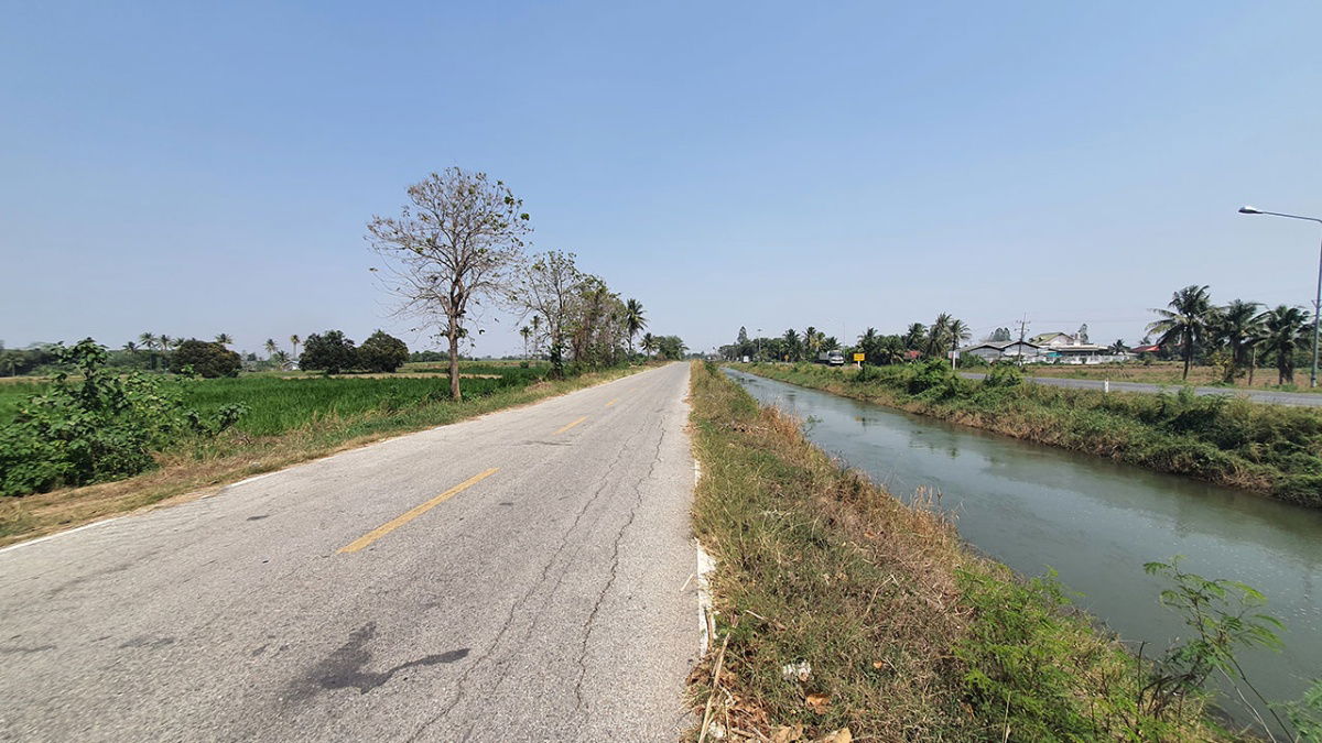 picture Good Feng Shui, excellent location, beautiful, cheap, connected to 3 roads, connected to a large irrigation canal, high land. - 1/7
