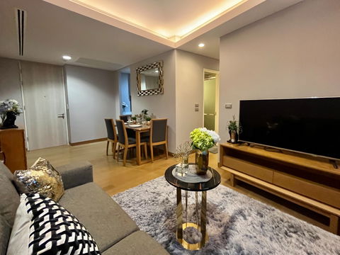 ให้เช่า !! คอนโด THE LUMPINI 24 | ซอยสุขุมวิท 24 I   * Sky Swimming Pool * ชั้น 33 | พื้นที่ 56 sq.m. | 2B 2B (BTS พร้อมพงษ์)  (Agents Welcome)