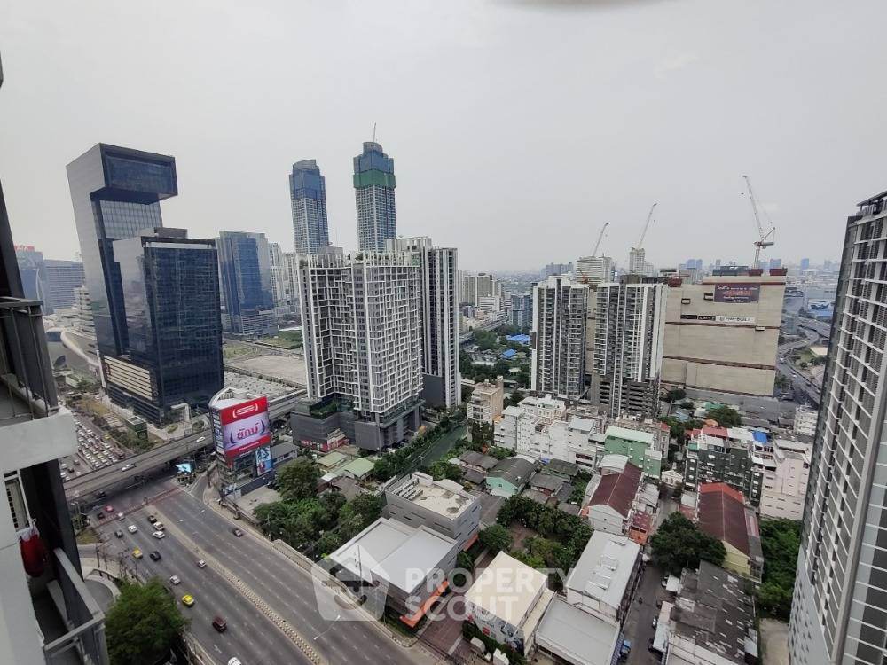 picture Studio Condo at Rhythm Asoke near MRT Phra Ram 9 (ID 404551) - 3/8