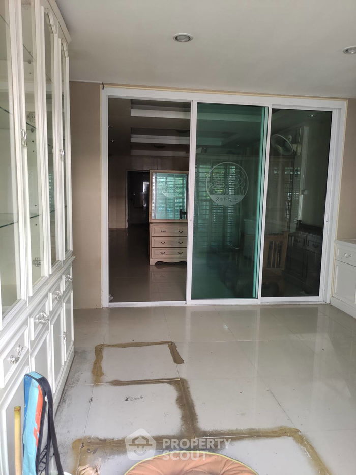 รูป ทาวน์เฮาท์ 4-ห้องนอน ใกล้ BTS พระโขนง (ID 2099625) - รูปที่ 4/17