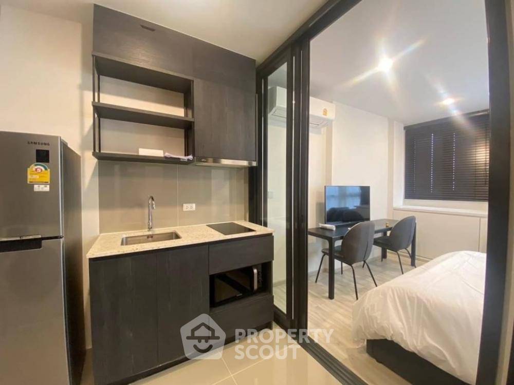 picture 1-BR Condo at XT Huaikhwang near MRT Huai Khwang (ID 1417040) - 9/12