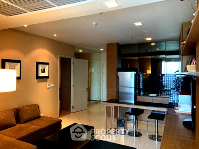 Condos for rent : 24th-Floor 2-BR Nusasiri Grand Condominium Near BTS Ekkamai (ID 619896)