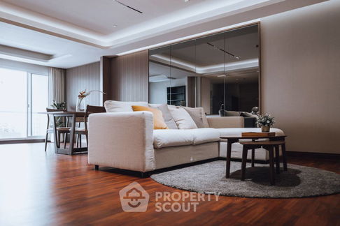 คอนโด 2-ห้องนอน ที่ สุพรีม อิลิแกนซ์ คอนโดมิเนียม ใน ทุ่งมหาเมฆ (ID 1540015)