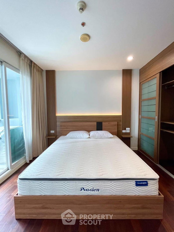 picture Studio Condo at Circle Condominium near MRT Phetchaburi (ID 1541401) - 2/6