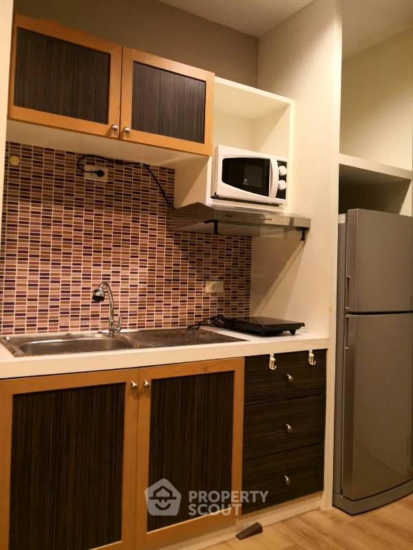 picture 1-BR Condo at The Seed Musee Sukhumvit 26 near BTS Phrom Phong (ID 670851) - 9/11