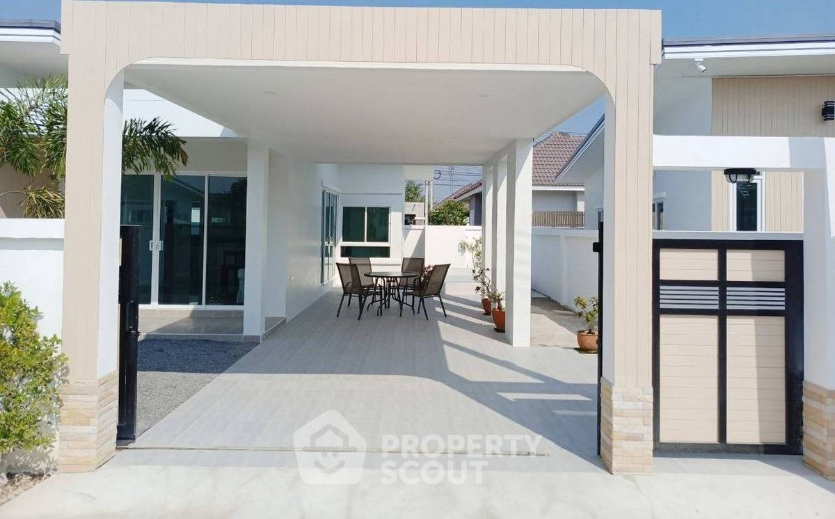 picture 3-BR House close to The Venezia (ID 2100712) - 2/10