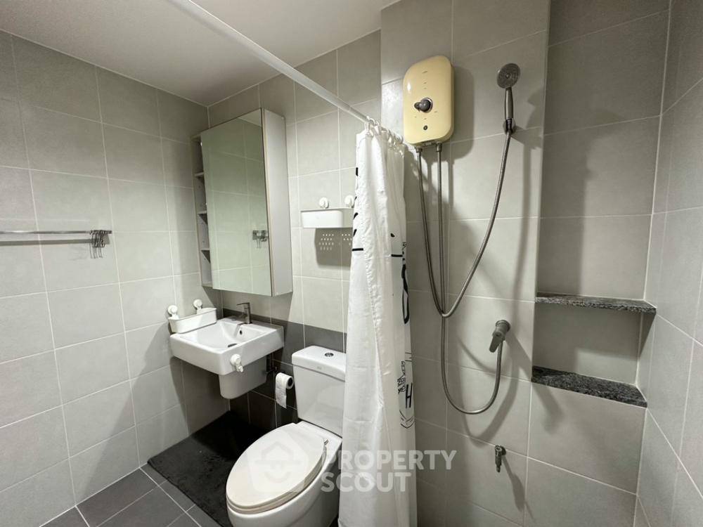 picture 3-BR Townhouse in Taling Chan (ID 1706061) - 24/71