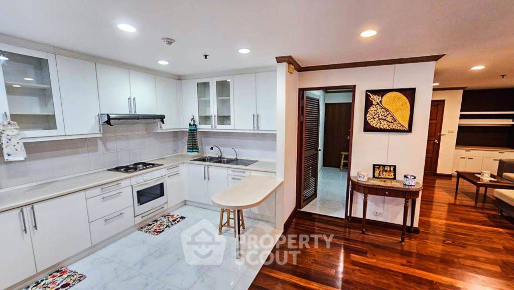 picture 2-BR Condo at Baan Suanpetch Condominium near BTS Phrom Phong (ID 2108267) - 6/15