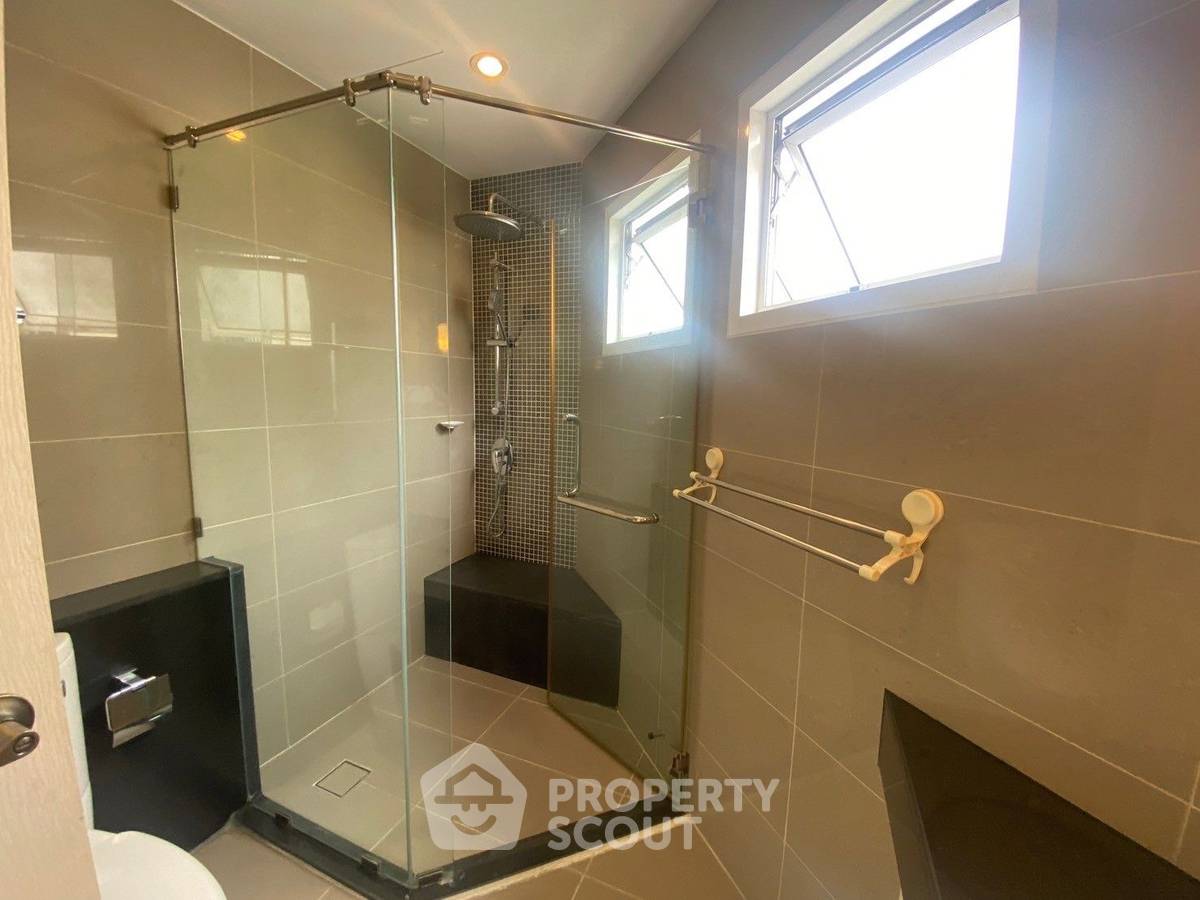picture 2-BR Condo at Supalai Wellington near MRT Thailand Cultural Centre (ID 1695381) - 10/20