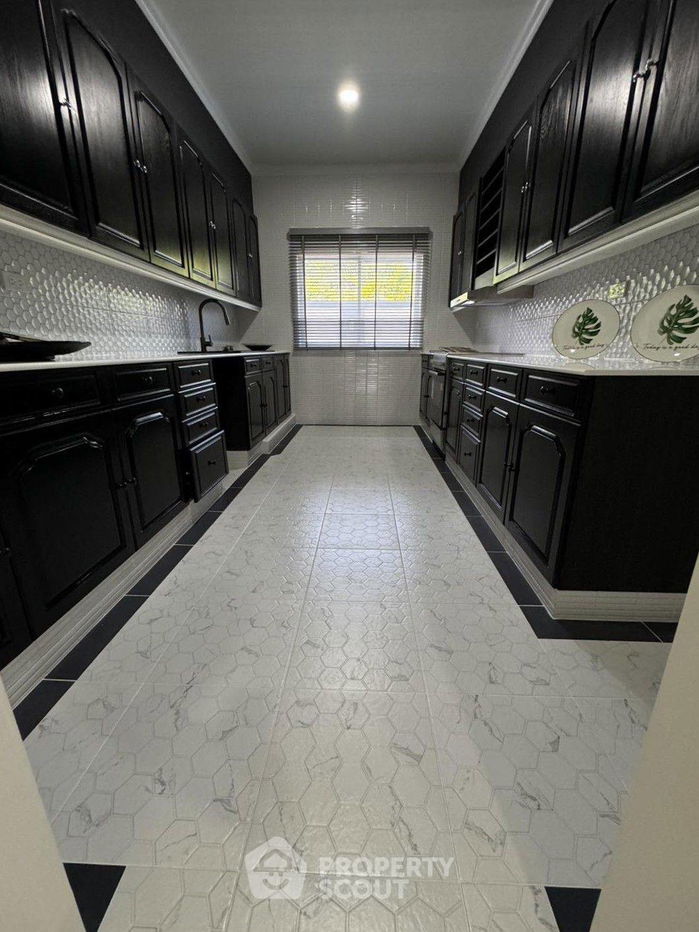รูป บ้าน 3-ห้องนอน ที่ หมู่บ้านพัทยาแลนด์แอนด์เฮาส์ ใกล้ พัทยาตะวันออก (ID 2135142) - รูปที่ 5/12