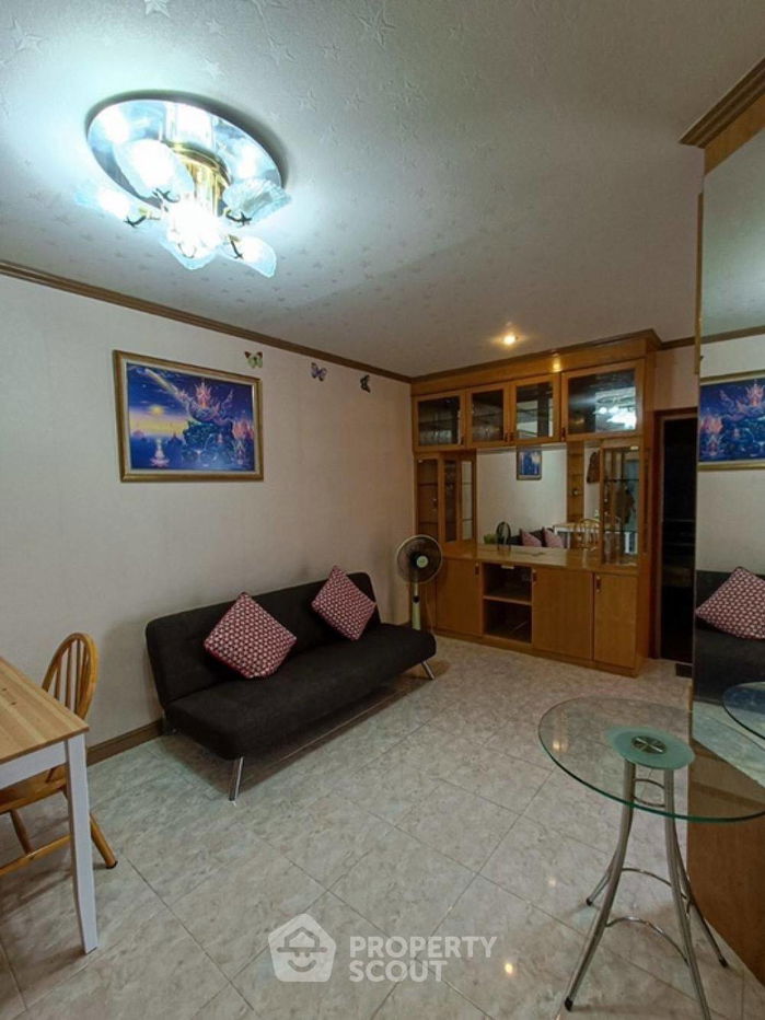 รูป คอนโด 2-ห้องนอน ที่ คันทรี คอมเพล็กซ์ บางนา คอนโดมิเนียม ใกล้ BTS บางนา (ID 596766) - รูปที่ 8/9