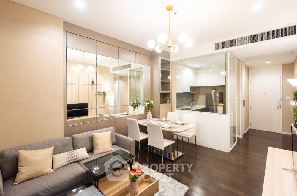 picture 2-BR Condo at The Saint Residences near MRT Phahon Yothin (ID 400080) - 1/11
