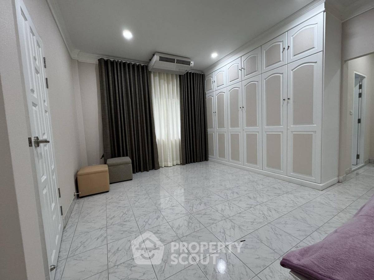 รูป บ้าน 3-ห้องนอน ที่ หมู่บ้านพัทยาแลนด์แอนด์เฮาส์ ใกล้ พัทยาตะวันออก (ID 2135142) - รูปที่ 8/12