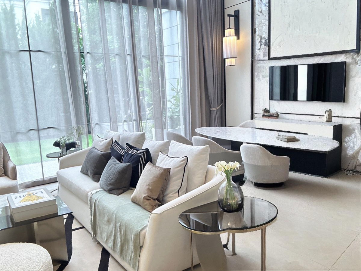 picture Luxury Home in Krungthep Kreetha Fully Furnished THB 67M - 8/9