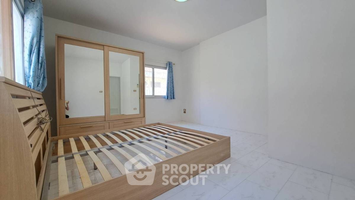 picture 3-BR House close to Hua Hin City (ID 2233911) - 3/23