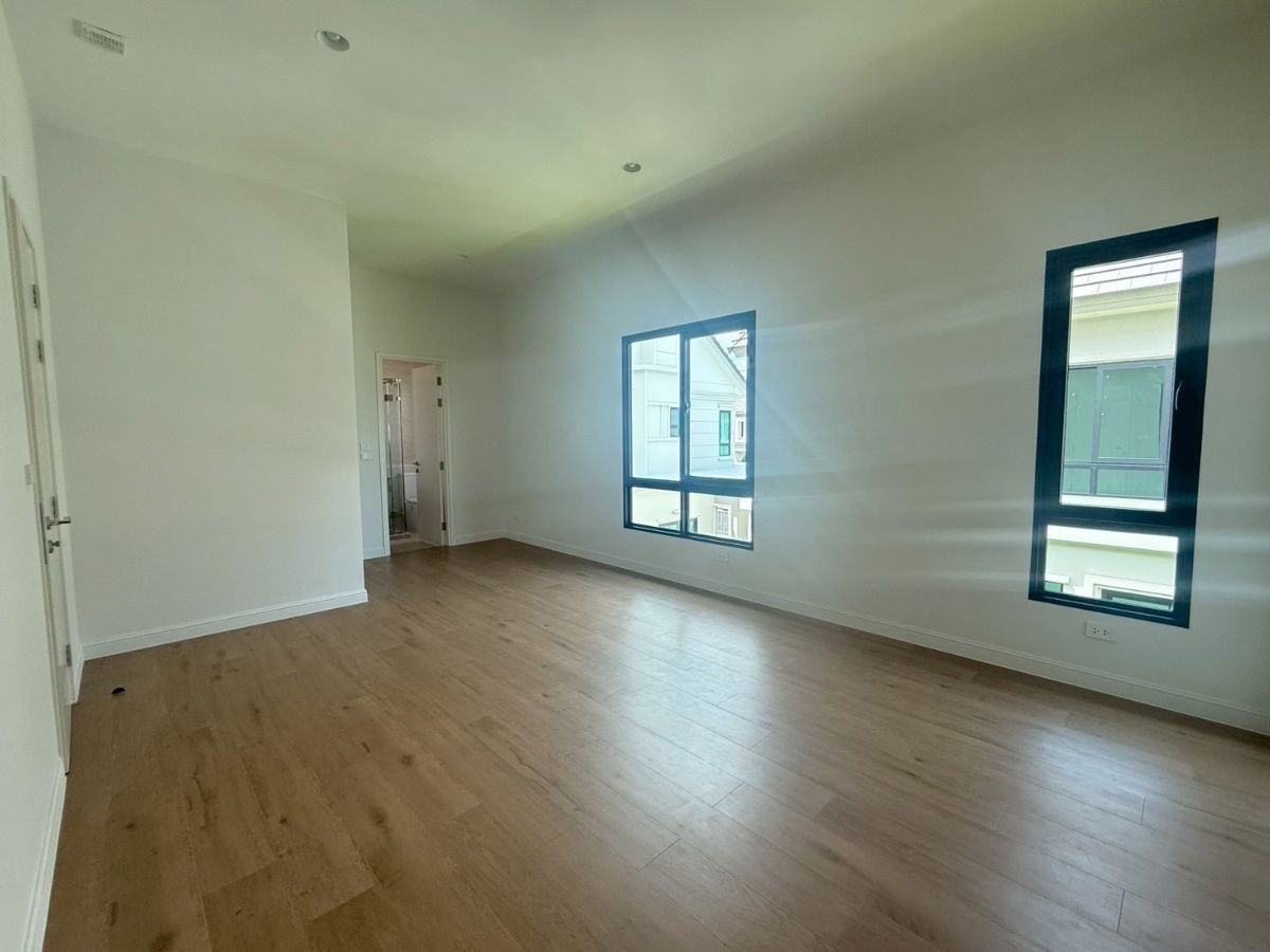 picture 🍃 Prime Location Single House Facing the Central Garden — 330 sq.m. Narinsiri Krungthep Kreetha - 14/18