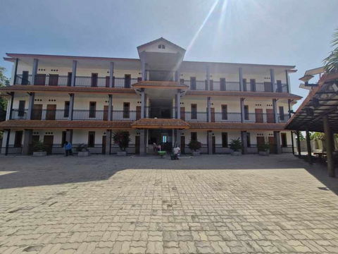 New apartment building for sale  Soi Wat Huai Yai