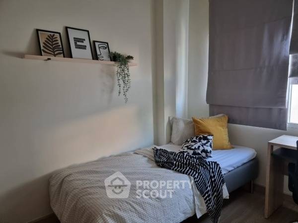 picture 3-BR Semi-detached House in Surasak (ID 2233033) - 7/8