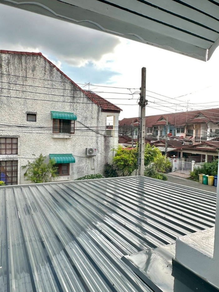 รูป บ้านสวย ใจกลางเมืองนนทบุรี ห่างรถไฟฟ้าเพียง 900 เมตร  #หมู่บ้านอุบลชาติ 2   ไทรม้า  ท่าอิฐ    ใกล้รัตนาธิเบศร์  ใกล้กระทรวงพาณิชย์ - รูปที่ 25/25