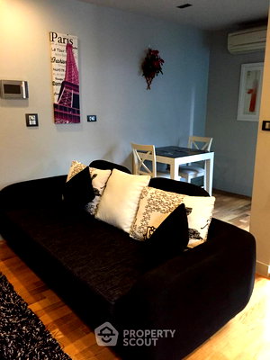 Condos for rent : 1-BR Condo at Quad Silom Condominium near MRT Sam Yan (ID 469885)