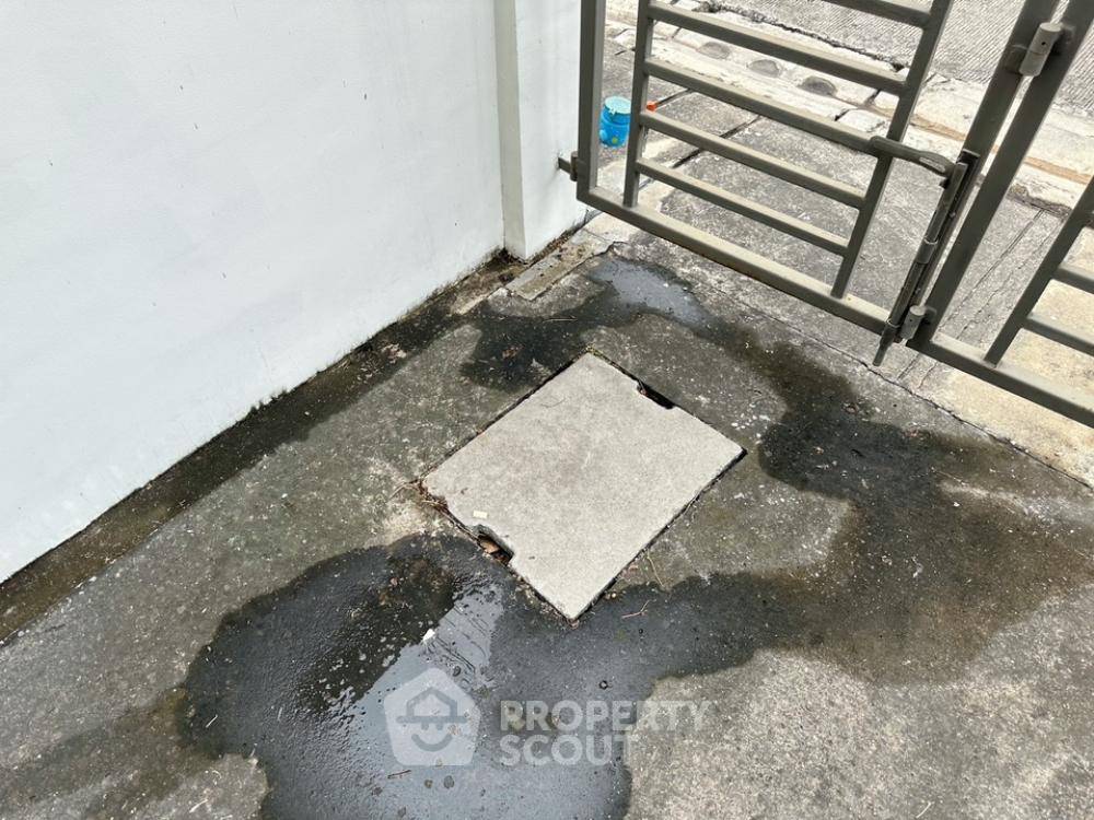 picture 3-BR Townhouse in Taling Chan (ID 1706061) - 64/71